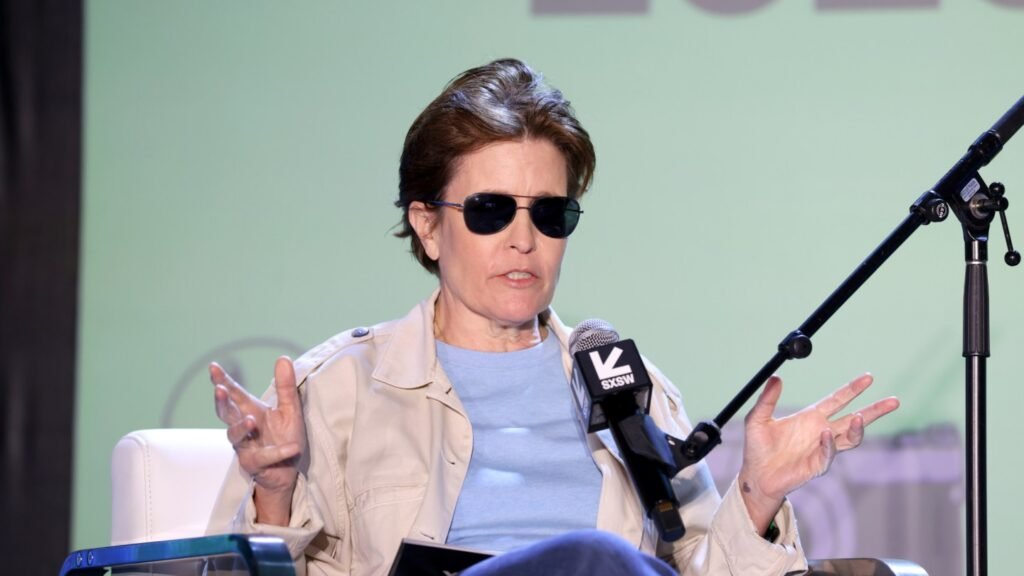 Kara Swisher Would Cut Ties With CNN If Ellisons Took Control 24 Kara Swisher Would Cut Ties With CNN If Ellisons Took Control