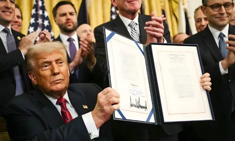 Trump Reveals Iran's "Present": 10 Oil Tankers Allowed Through Strait of Hormuz 23 IMG 20260327 WA2116