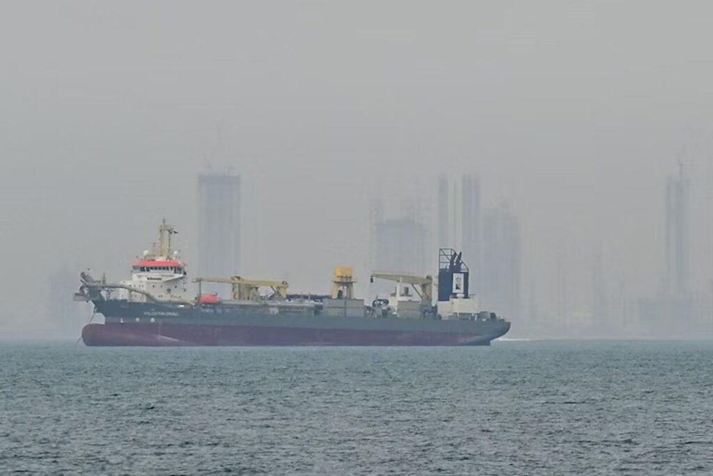 Long way round: Cape route filling the Hormuz gap 38 Long way round: Cape route filling the Hormuz gap