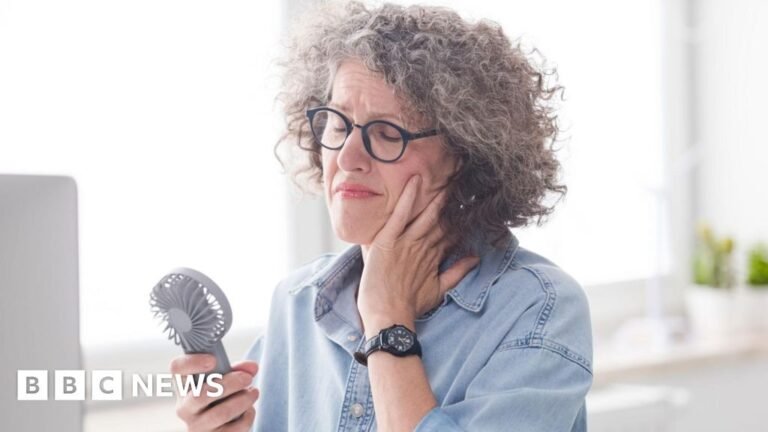 Menopause: Alternative to HRT for hot flushes now on NHS