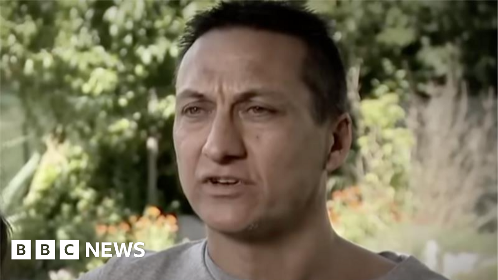 Dezi Freeman: Australian fugitive shot dead after months on the run, police believe 63 Dezi Freeman: Australian fugitive shot dead after months on the run, police believe