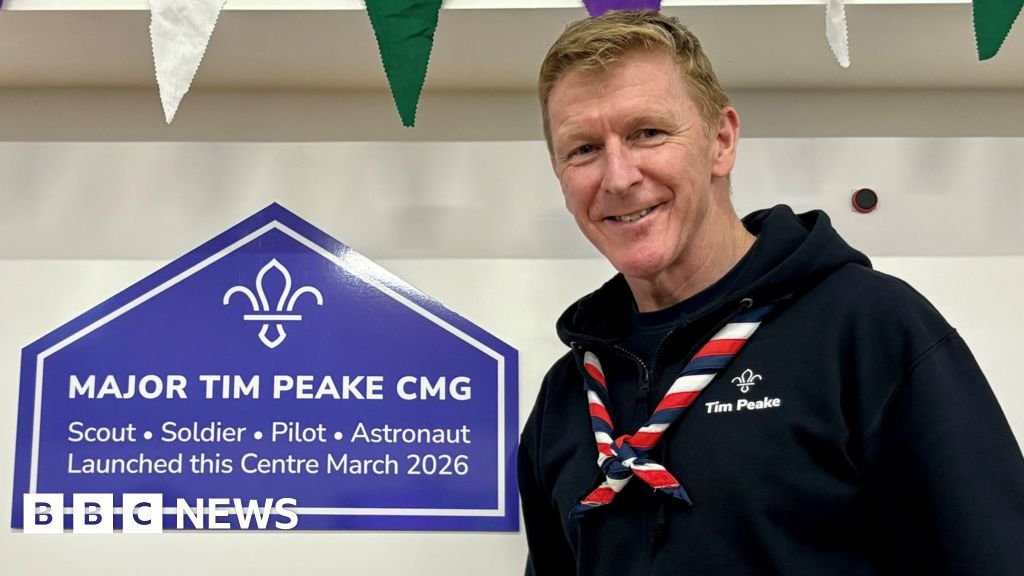 Astronaut Tim Peake leaves scouts starry-eyed at hut opening 20 Astronaut Tim Peake leaves scouts starry-eyed at hut opening