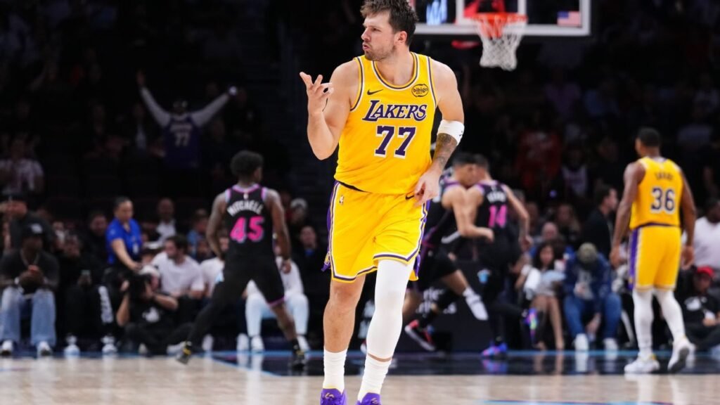 Luka puts up 60 vs. Heat as Lakers stay hot 47 Luka puts up 60 vs. Heat as Lakers stay hot
