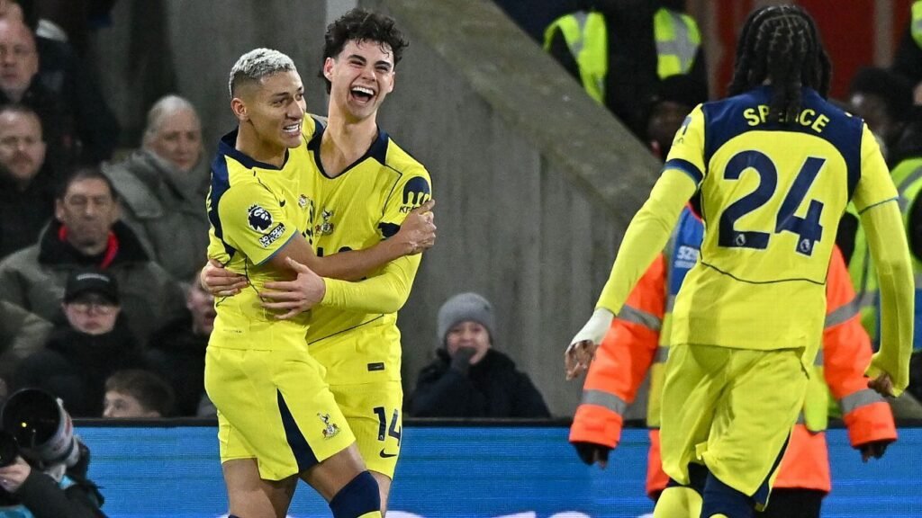 Transfer rumors, news: Four clubs chase Spurs defender Gray 141 Transfer rumors, news: Four clubs chase Spurs defender Gray