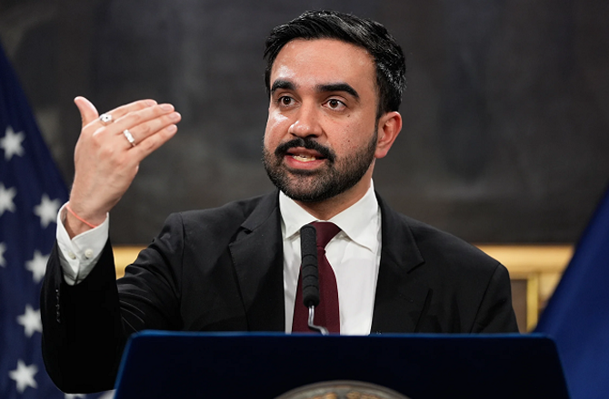 NYC Mayor Zohran Mamdani condemns US-Israel strikes on Iran as "illegal war of aggression," assures Iranian-Americans: "You are safe here" 30 mddd 0102 d