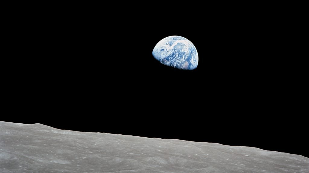 The first colour photo of Earth from the Moon 18 The first colour photo of Earth from the Moon