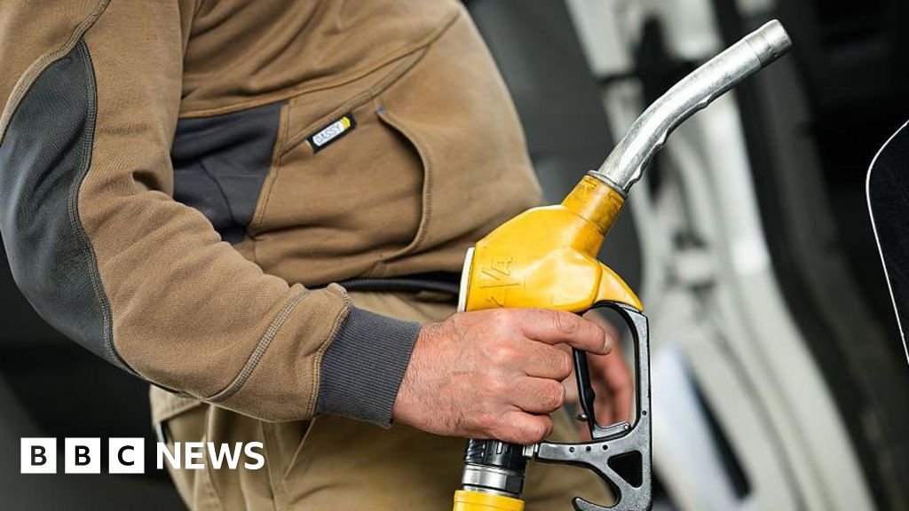 Oil prices fluctuate as Trump extends Iran war ceasefire 49 Oil prices fluctuate as Trump extends Iran war ceasefire