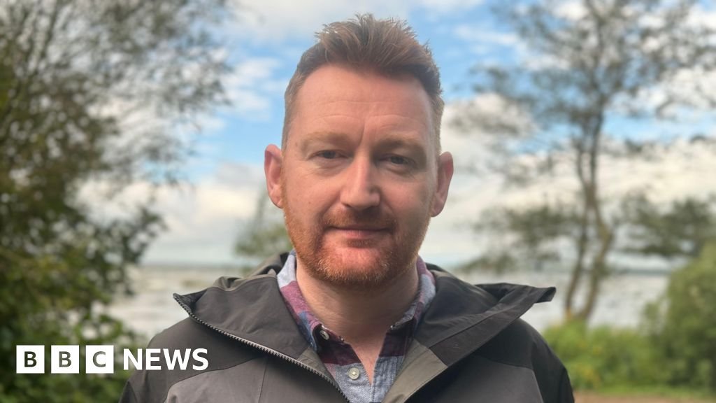 Sand-dredging may have greater impact on Lough Neagh, say researchers 15 Sand-dredging may have greater impact on Lough Neagh, say researchers