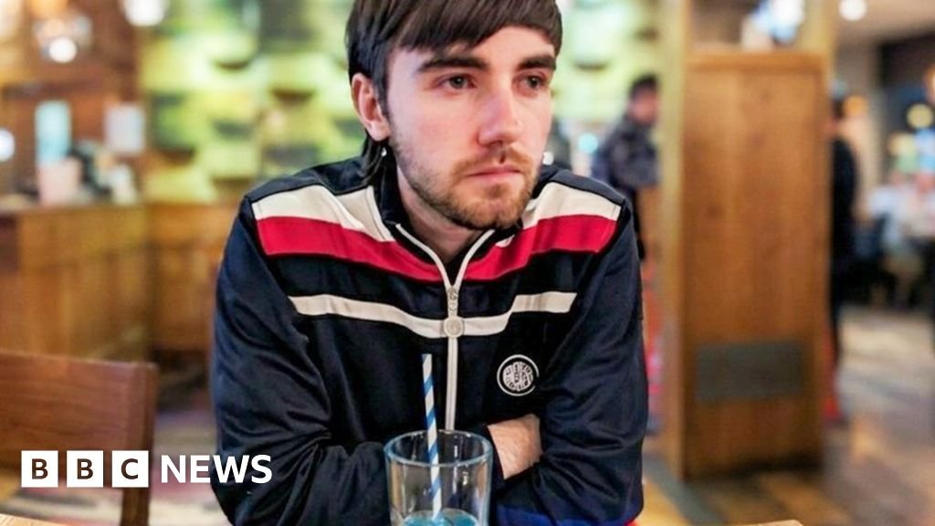 One in three young men now live with their parents, ONS data shows 4 One in three young men now live with their parents, ONS data shows