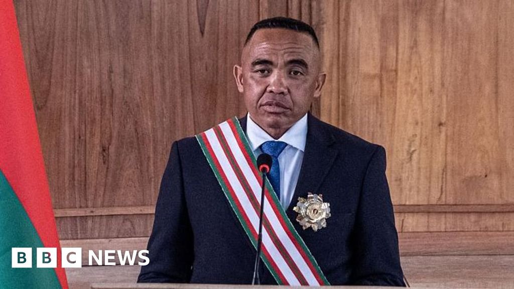 Madagascar detains French national over alleged plot to stir unrest 33 Madagascar detains French national over alleged plot to stir unrest