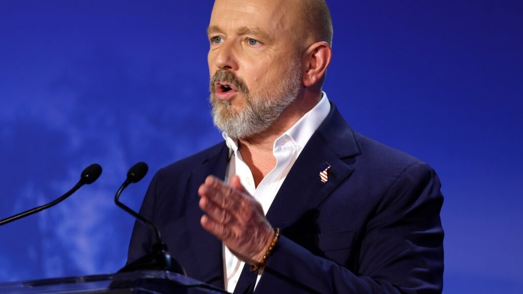 If He Becomes Governor, Steve Hilton Would Propose a Film Tax Credit as High as 60 Percent to Save Hollywood (Exclusive) 23 If He Becomes Governor, Steve Hilton Would Propose a Film Tax Credit as High as 60 Percent to Save Hollywood (Exclusive)