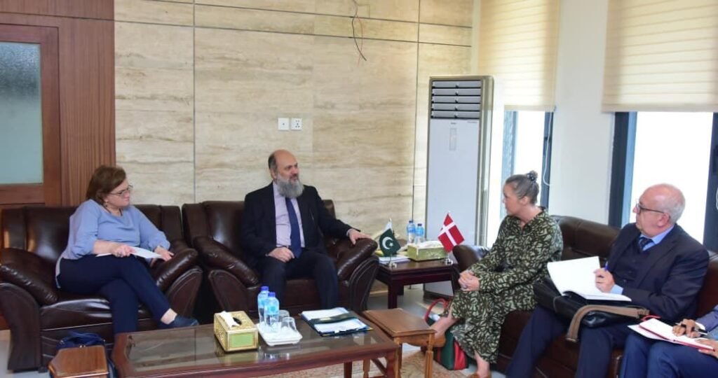 Huawei, OIC-COMSTECH Launch ICT Academy in Islamabad to Empower Youth Across Muslim World 29 IMG 20260415 WA1403