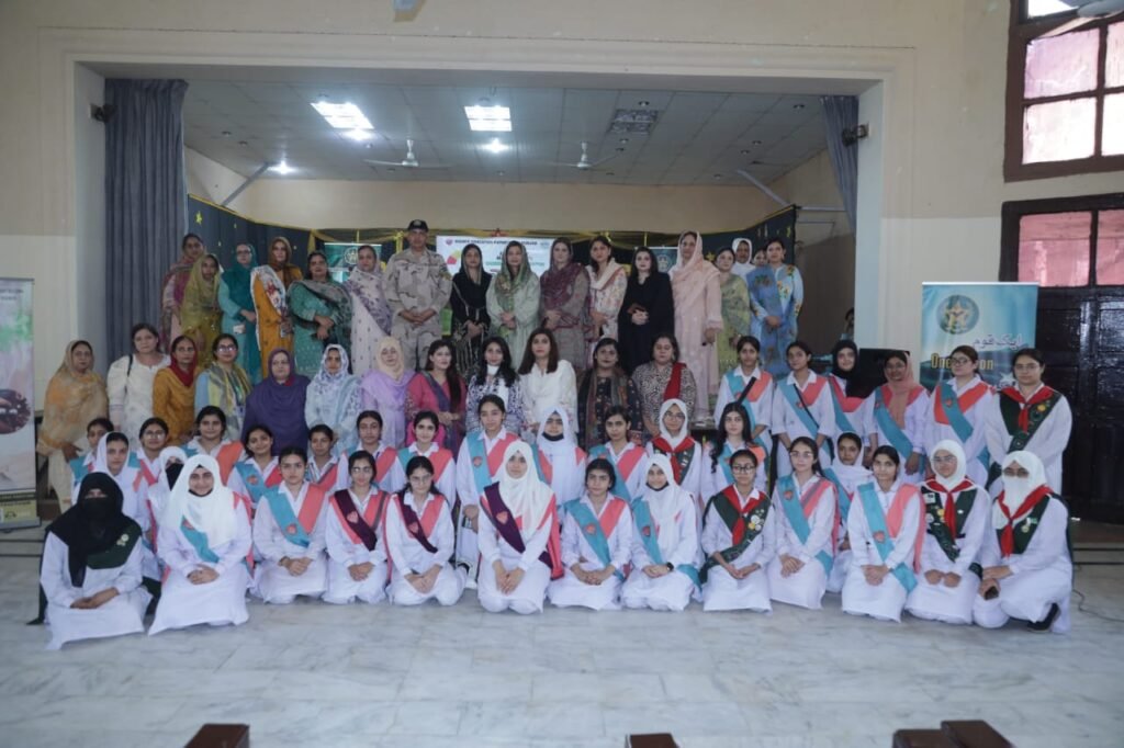 Anti-Drug Campaign and Adolescent Mental Health Seminar Held at Government Queen Mary Graduate College 22 IMG 20260416 WA1794