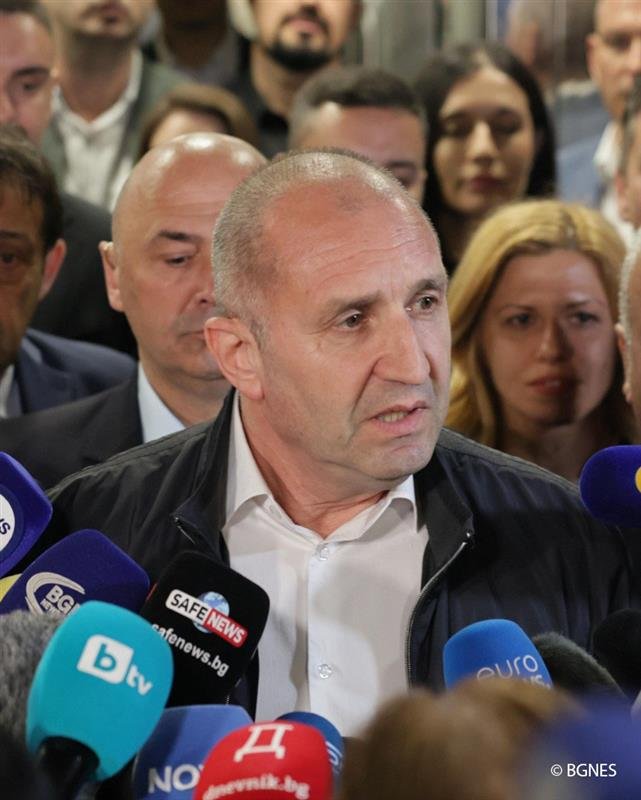 Pro-Russia Rumen Radev Wins Landslide in Bulgarian Election, Set to Become Prime Minister 23 IMG 20260420 WA2312