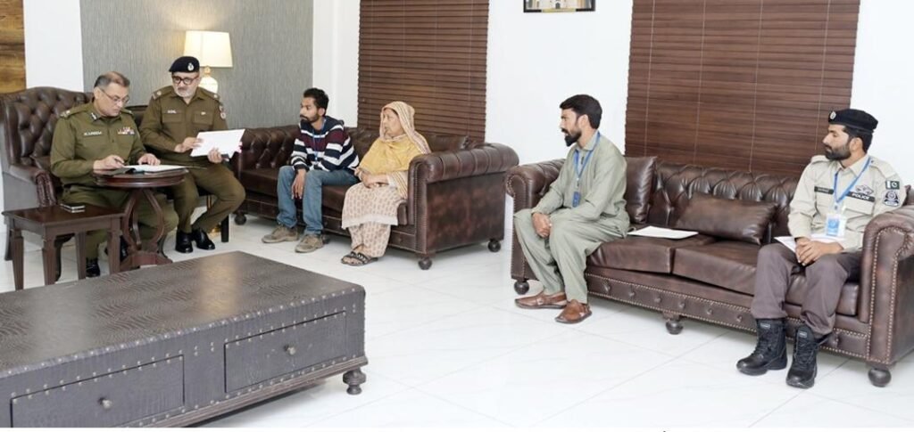 Strict Enforcement of Public Service Delivery, Traffic Laws to Continue Across Province: Abdul KareemOver 3 Million Driving Licenses Issed, Billions in Fines Imposed 28 IMG 20260420 WA2486