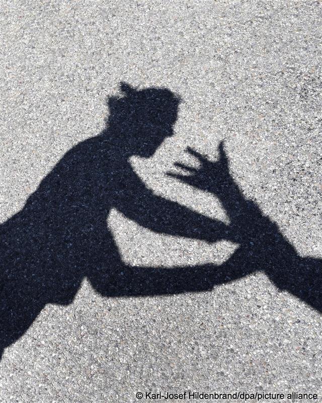 "Better Not to Date a Man" — German Police Chief's Bold Warning Sparks Global Debate 34 IMG 20260422 WA1664