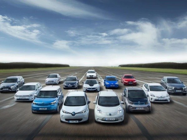 Government Decides to Abolish Duties on Imported Vehicles 6 IMG 20260422 WA2078