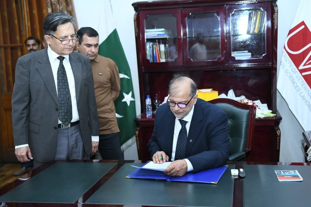 Prof Dr Masood Rabbani Assumes Charge as UVAS Vice-Chancellor 32 IMG 20260423 WA2114