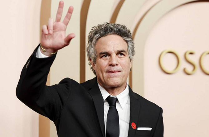 Hollywood Stars Condemn US–Iran Escalation, Demand Diplomacy 25 MK 030426 d