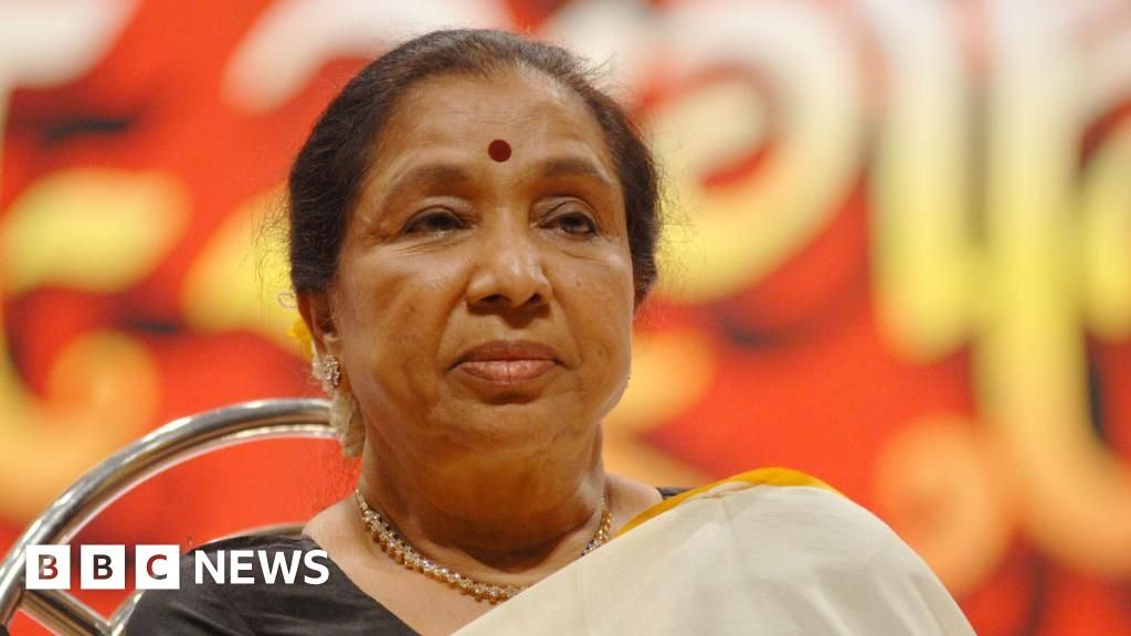Asha Bhosle: Celebrities and fans pay tributes to legendary singer 63 Asha Bhosle: Celebrities and fans pay tributes to legendary singer