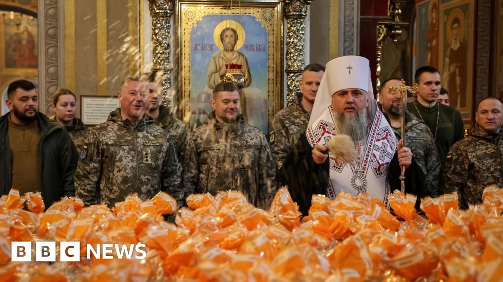 Russia and Ukraine agree to truce for Orthodox Easter 3 Russia and Ukraine agree to truce for Orthodox Easter
