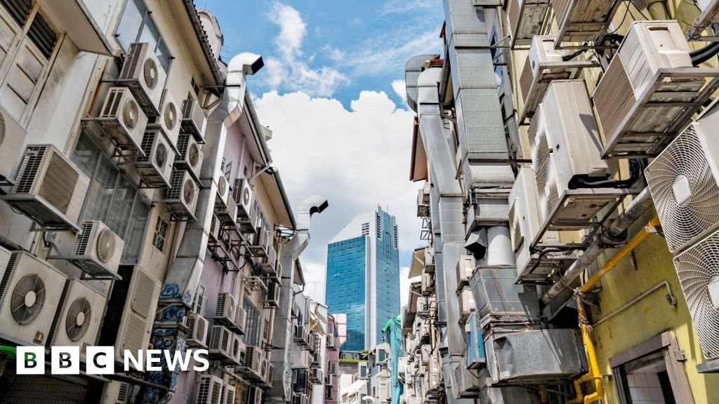 Singapore dials down on air‑con as oil crunch grips Asia 4 Singapore dials down on air‑con as oil crunch grips Asia