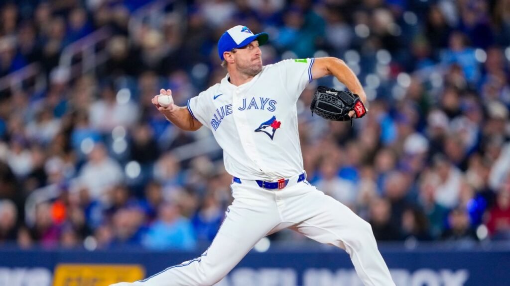 Max Scherzer exits Blue Jays loss with forearm tendinitis 29 Max Scherzer exits Blue Jays' loss with forearm tendinitis