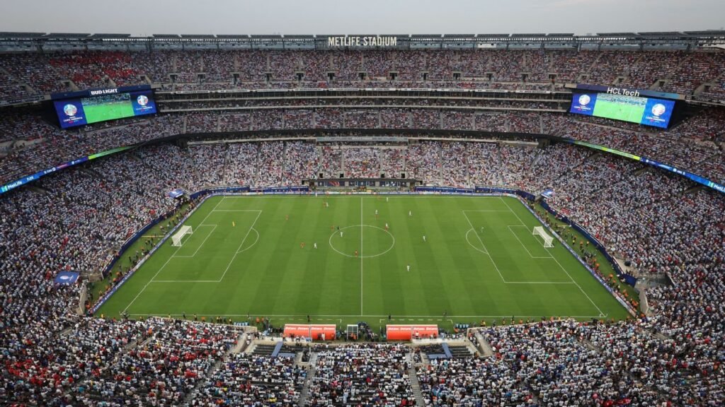 N.J. governor: FIFA should pay extra train costs to MetLife for World Cup 25 N.J. governor: FIFA should pay extra train costs to MetLife for World Cup