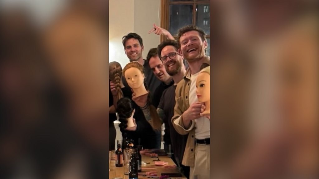 How dads are bonding over learning to braid hair 10 How dads are bonding over learning to braid hair