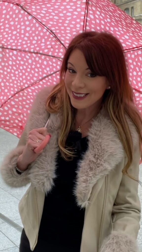 Why is walking in the rain good for your mental health? 26 Why is walking in the rain good for your mental health?