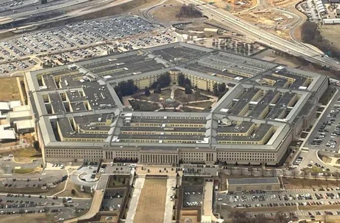 US Lawmaker Launches Impeachment Effort Against Pentagon Chief Over Iran War 3 pe 070426 d