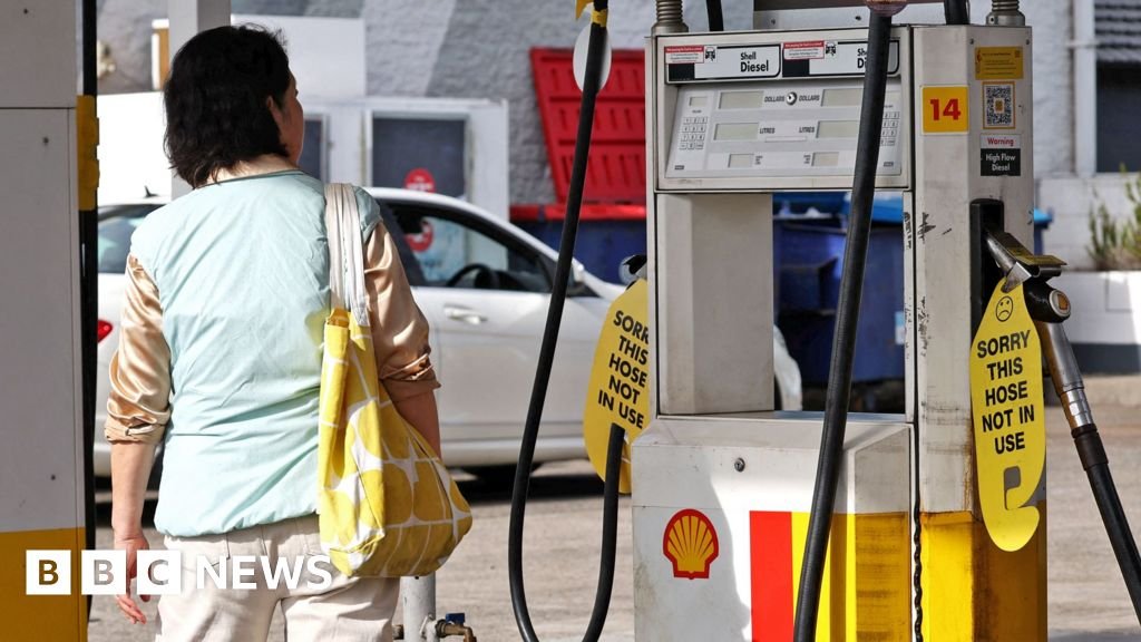 Oil prices drop and stock markets rise after reports of deal to end Iran war 7 Oil prices drop and stock markets rise after reports of deal to end Iran war