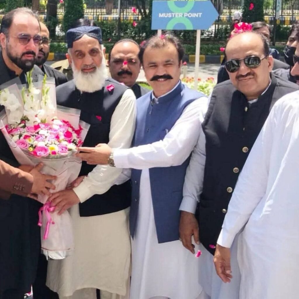Labor Day 2026: Pakistan Pays Tribute to Workers, Calls for Rights Protection and Regularization of Contract Labor 2 b3b1c779f83f41fe9b2aaf5c28bb05fc2283895192822932441