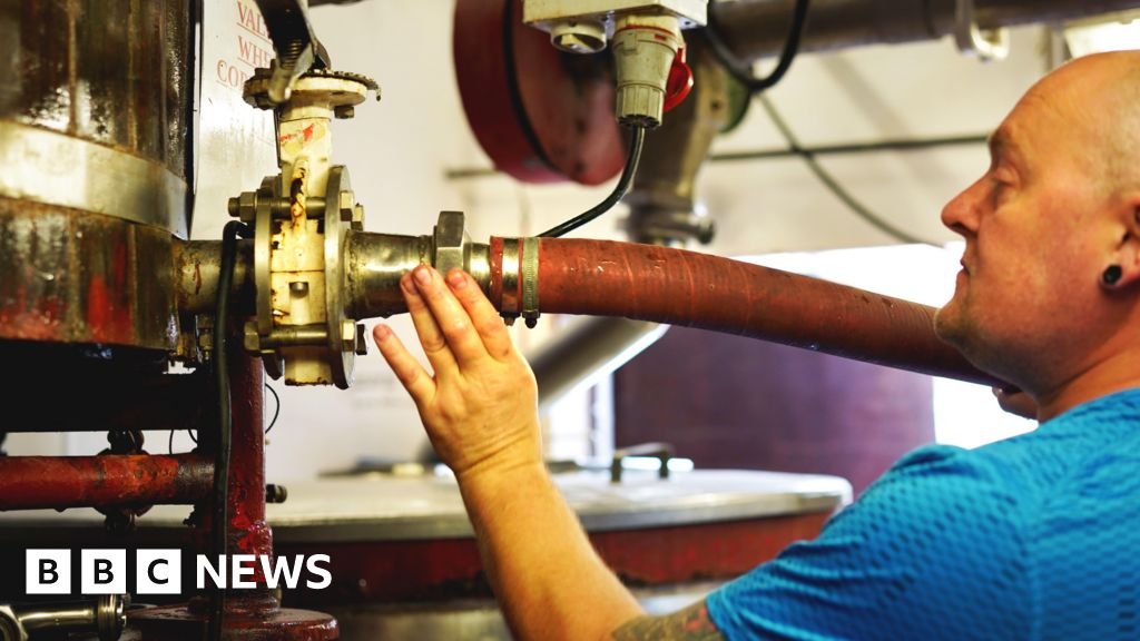 UK beer boom goes flat as breweries call last orders 4 UK beer boom goes flat as breweries call last orders