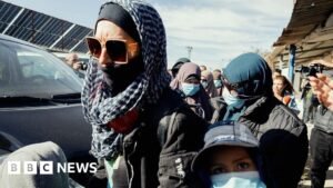 Islamic State-linked women arrested in Australia on return from Syria 1 Islamic State-linked women arrested in Australia on return from Syria