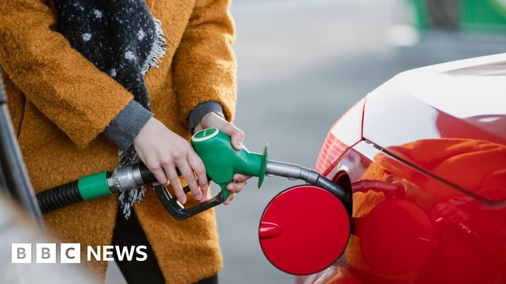 No evidence of widespread fuel price-gouging, says watchdog 8 No evidence of widespread fuel price-gouging, says watchdog