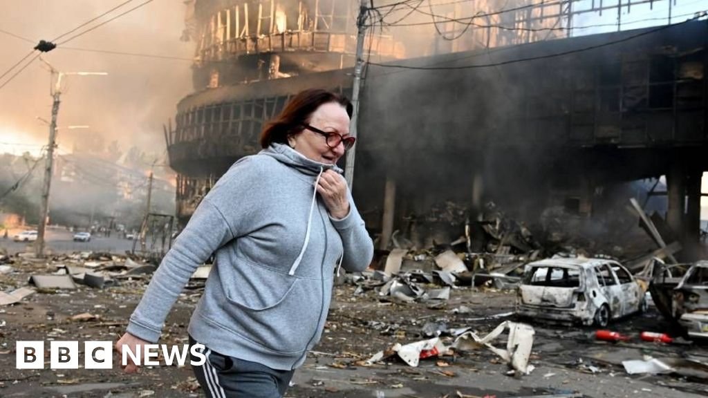 Russia-Ukraine war: Large-scale Russian attack on Ukraine leaves four dead and dozens injured 4 Russia-Ukraine war: Large-scale Russian attack on Ukraine leaves four dead and dozens injured