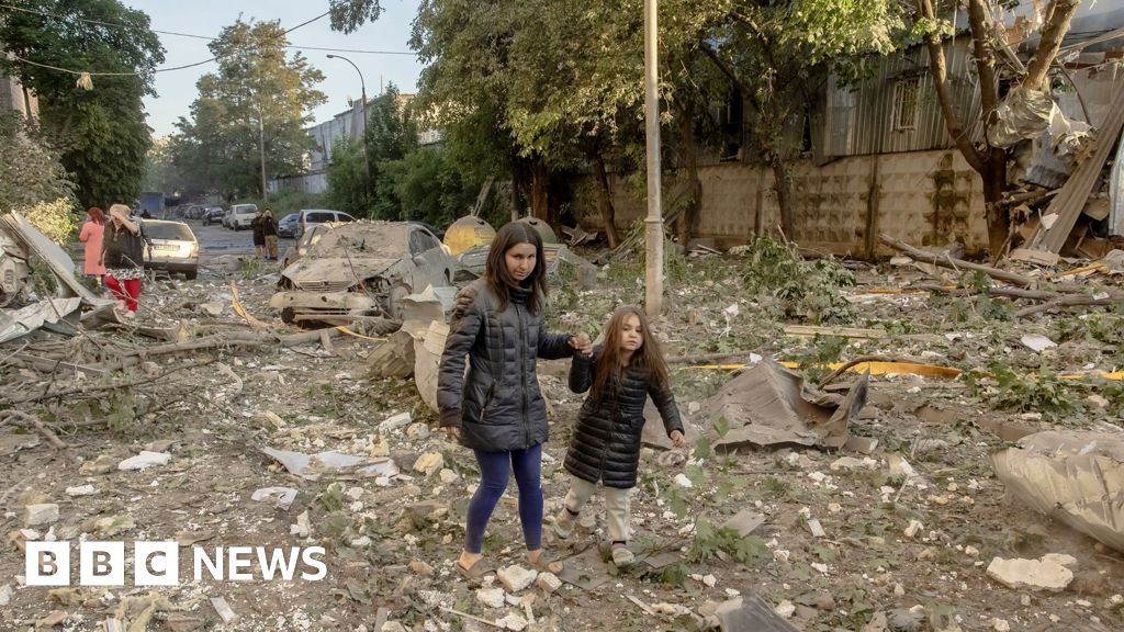 Several killed and dozens injured in Russian strikes on Ukraine 2 Several killed and dozens injured in Russian strikes on Ukraine