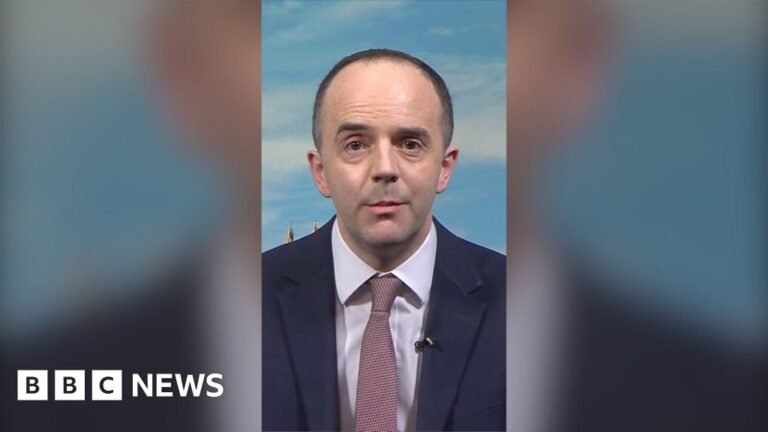 Louise Thompson presses health secretary on date to appoint commissioner