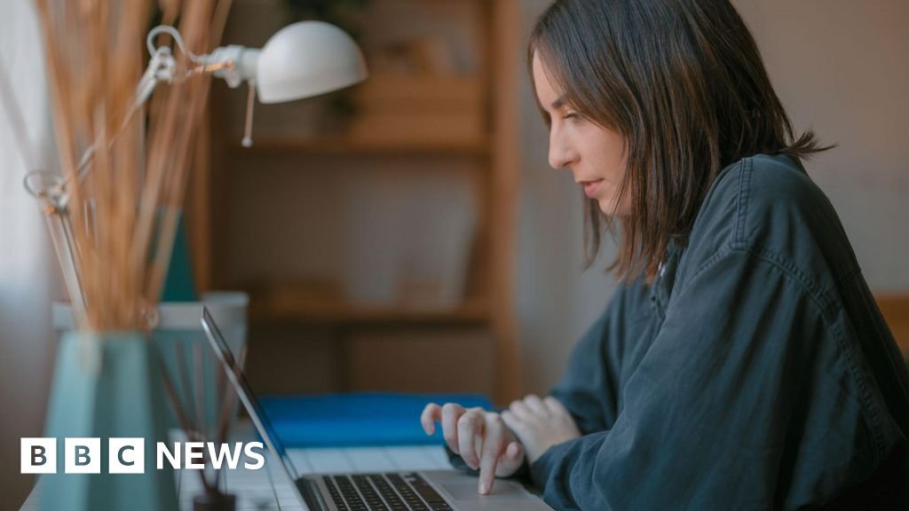 M&S launches new traineeship for 1,000 young people 7 M&S launches new traineeship for 1,000 young people