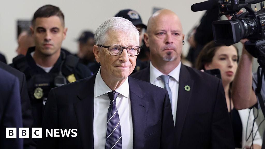 Bill Gates says Epstein wanted a personal relationship but he never reciprocated 3 Bill Gates says Epstein wanted a personal relationship but he 'never reciprocated'