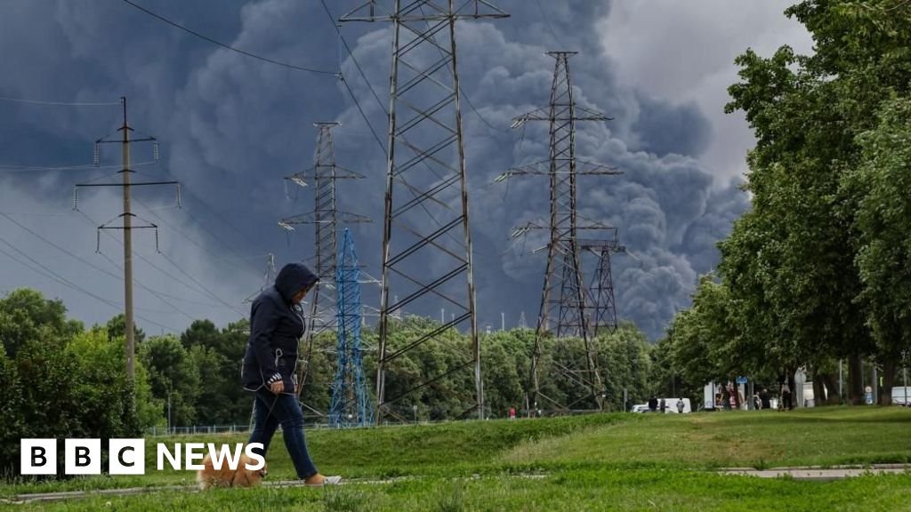 Moscow oil refinery attack brings Russias war with Ukraine closer to home 3 Moscow oil refinery attack brings Russia's war with Ukraine closer to home