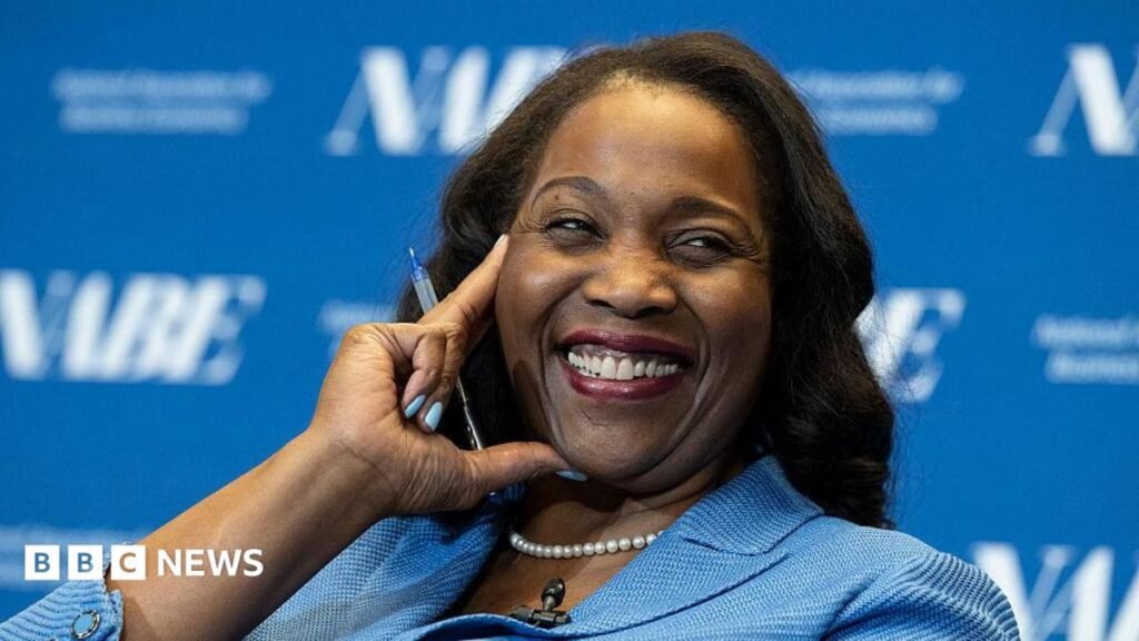 Supreme Court blocks Trumps attempt to fire Federal Reserve governor Lisa Cook 3 Supreme Court blocks Trump's attempt to fire Federal Reserve governor Lisa Cook
