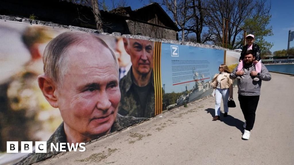 Ukraine accused of killing four in occupied Crimea 3 Ukraine accused of killing four in occupied Crimea