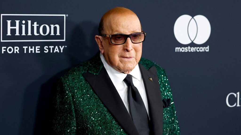 Bruce Springsteen, Barry Manilow, Patti Smith, More Remember Clive Davis: He Changed My Life 4 Bruce Springsteen, Barry Manilow, Patti Smith, More Remember Clive Davis: “He Changed My Life”