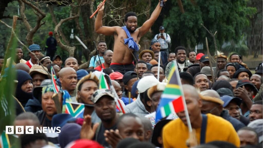 South African anti-migrant protests: Heavy security deployed to prevent xenophobic attacks 32 South African anti-migrant protests: Heavy security deployed to prevent xenophobic attacks
