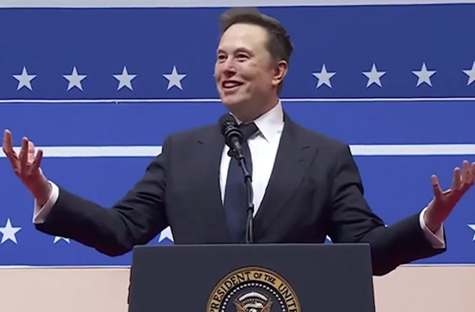 Musk Briefly Exits Trillionaire Club as SpaceX Shares Shed $600 Billion in Three Sessions 9 el 240626 d