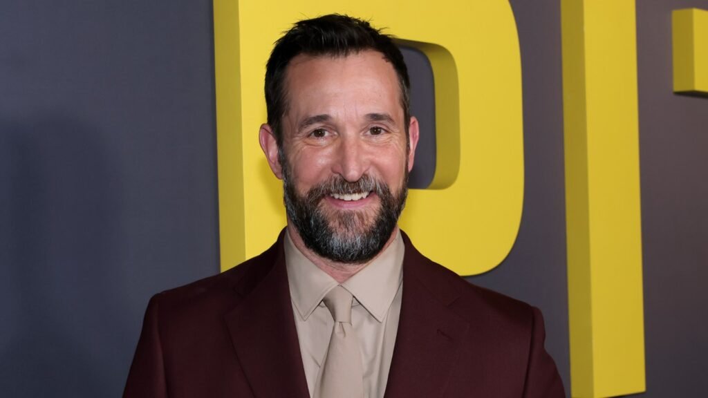 Noah Wyle Missed Out on Role in Oscar-Winning Movie Because He Couldnt Get Out of ER Filming 14 Noah Wyle Missed Out on Role in Oscar-Winning Movie Because He “Couldn’t Get Out” of ‘ER’ Filming