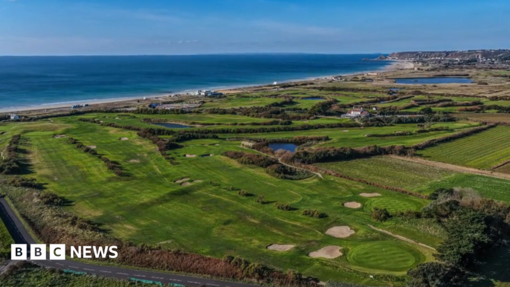 Chief Minister backs public ownership of golf course site 13 Chief Minister backs public ownership of golf course site