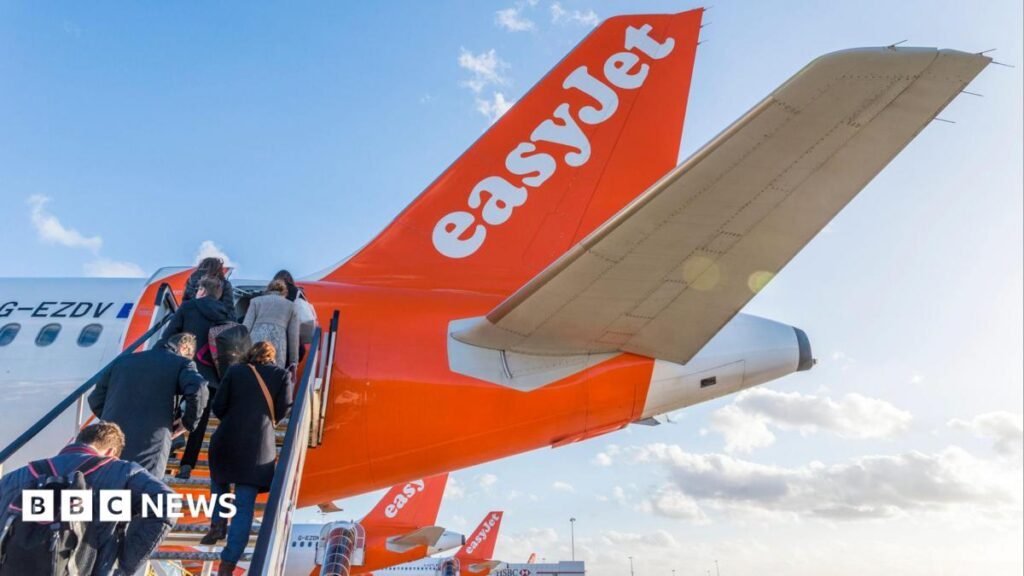 EasyJet agrees to rival £5.7bn takeover bid from US company 34 EasyJet agrees to rival £5.7bn takeover bid from US company
